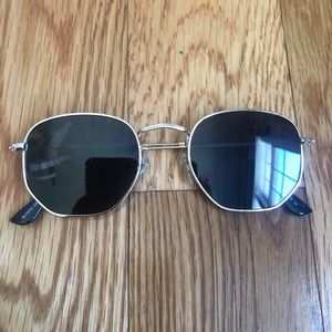 Super cute sunglasses!